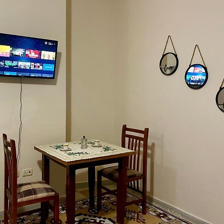Lovely Studio Apartment Beachfront Дуррес Екстер'єр фото