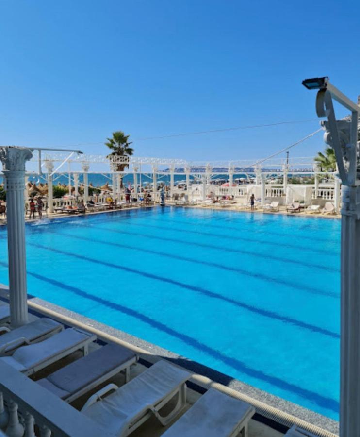 Lovely Studio Apartment Beachfront Дуррес Екстер'єр фото