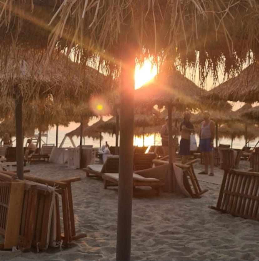 Lovely Studio Apartment Beachfront Дуррес Екстер'єр фото